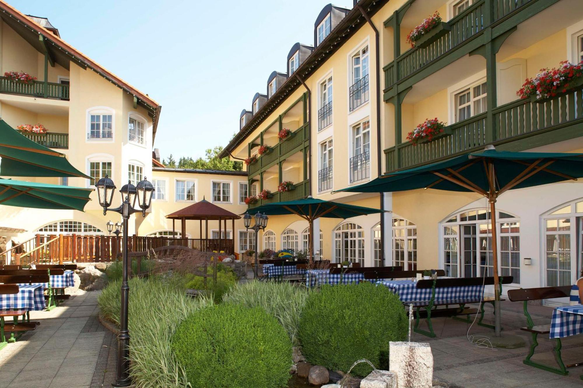 Hotel Bayerischer Hof Miesbach, BW Premier Collection Exterior photo